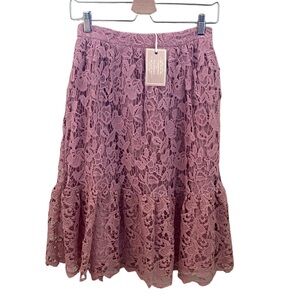 Champagne & Strawberry Elegant Pink Lace Lined Skirt. Size S. Side zip.